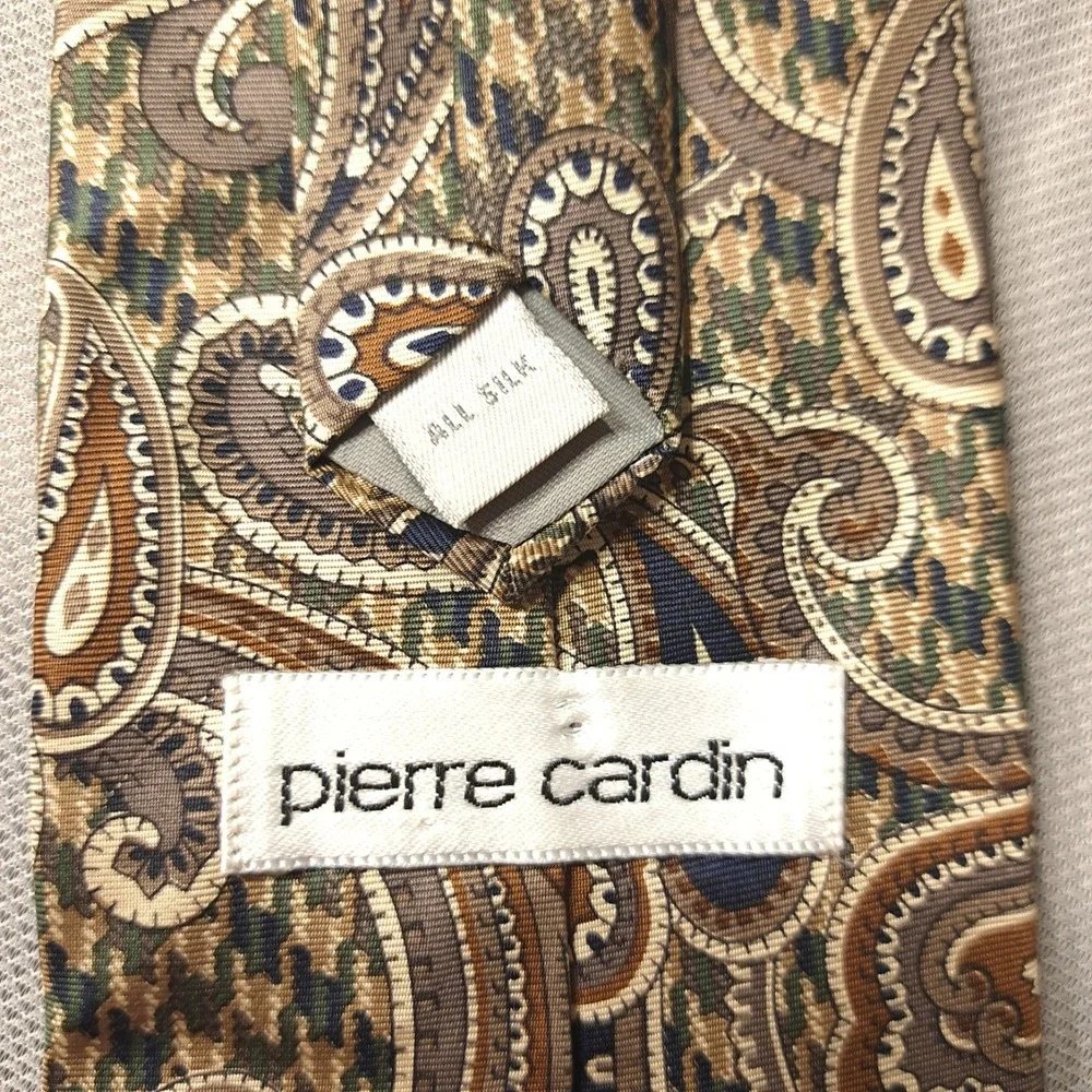 Pierre Cardin Men's Tie Beige All Silk Classic Paisley Made‎ In USA